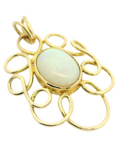 Vintage 18ct Opal Pendant