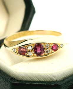 Vintage 18ct Gold Diamond and Ruby Ring