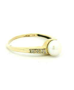 9ct Gold Pearl and Diamond Ring