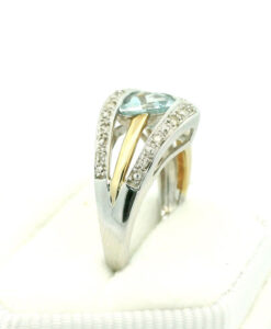 9ct Gold Diamond and Aquamarine Ring