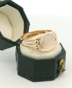 Antique 9ct Gold Shield Signet Ring dated 1916
