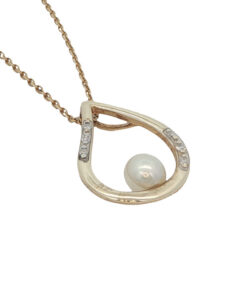 9ct Gold Diamond and Pearl Pendant with Chain