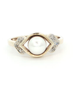 9ct Gold Pearl and Diamond Ring