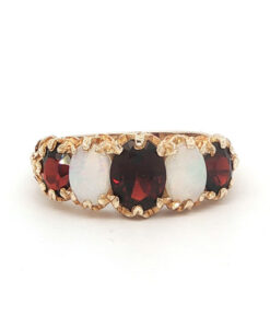 Vintage 9ct Yellow Gold Garnet and Opal Ring