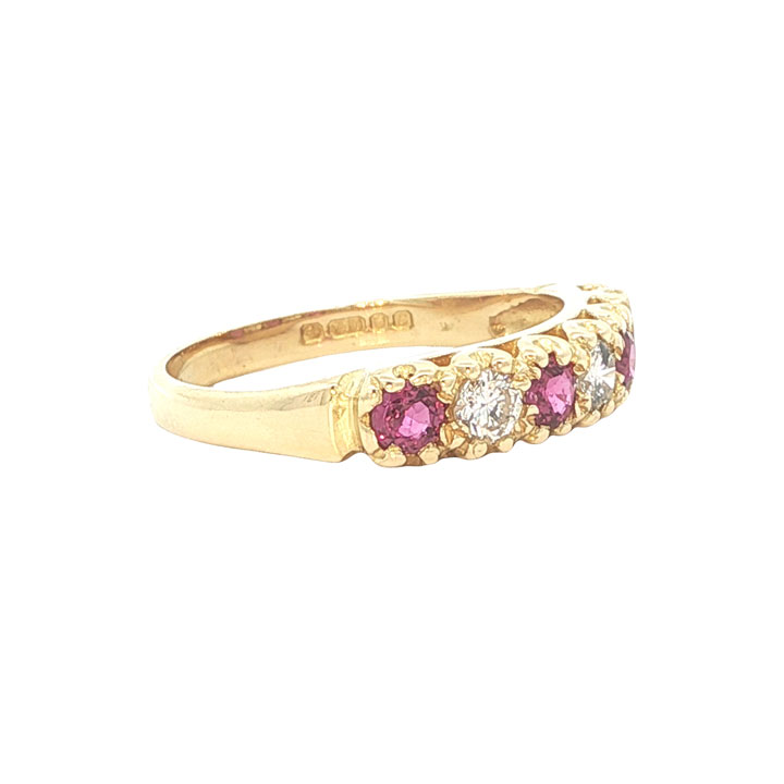 Vintage 18ct Gold Diamond and Ruby Band Ring - Image 2