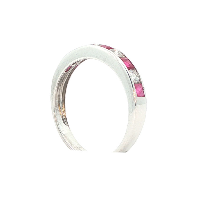 9ct White Gold Diamond and Ruby Band Ring - Image 4