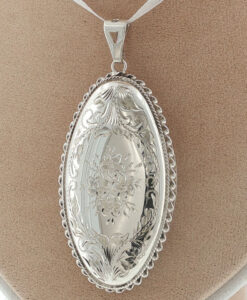 Vintage Sterling Silver Oval Daisy Locket dated 1986