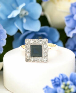 Vintage 18ct Gold Sapphire and Diamond Cluster Ring dated 1965