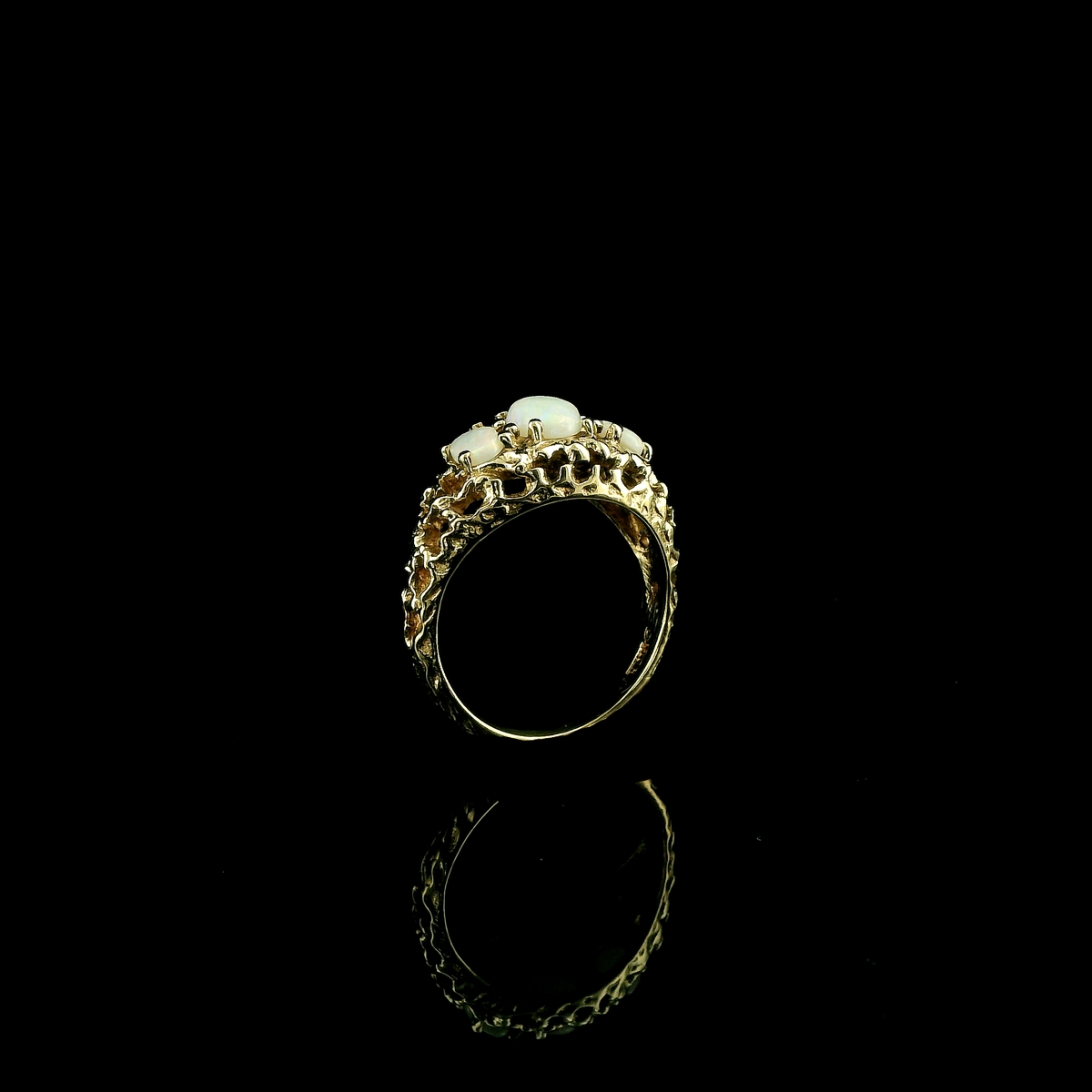 Vintage 9ct Gold Opal Trilogy Ring