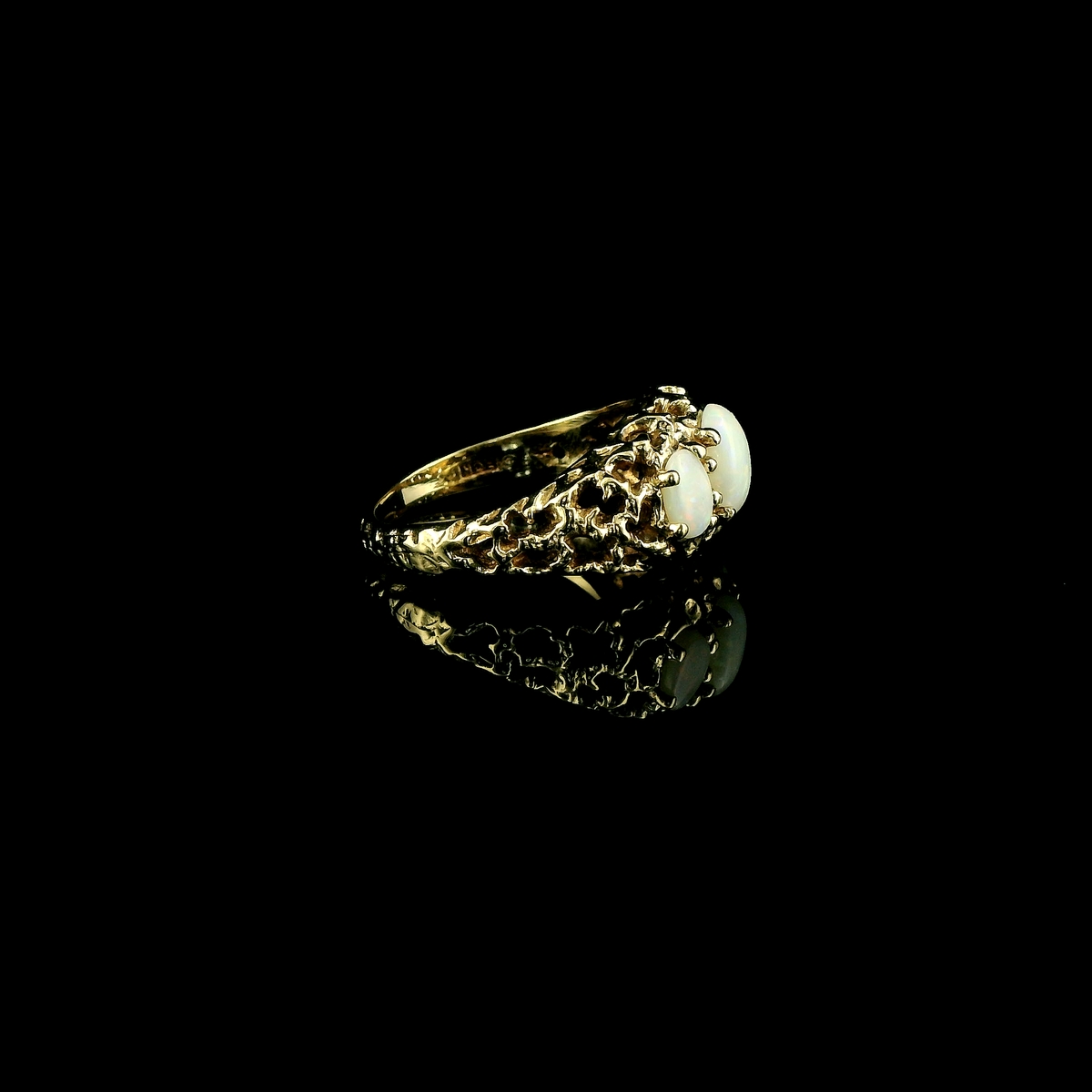 Vintage 9ct Gold Opal Trilogy Ring