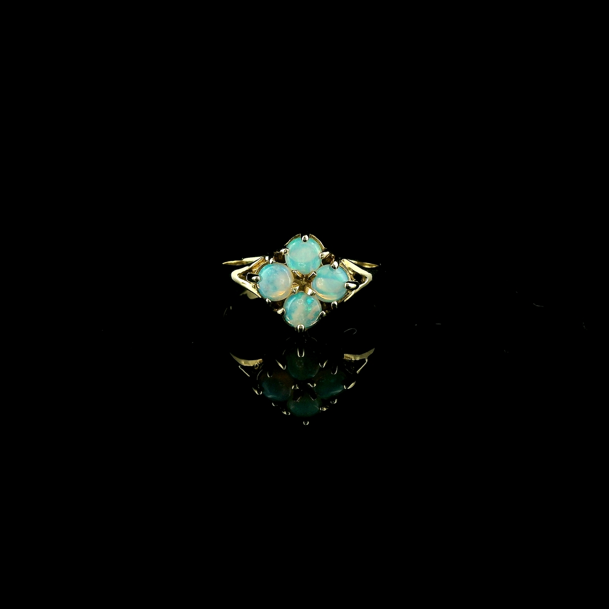 Vintage 9ct Gold Opal Cluster Ring