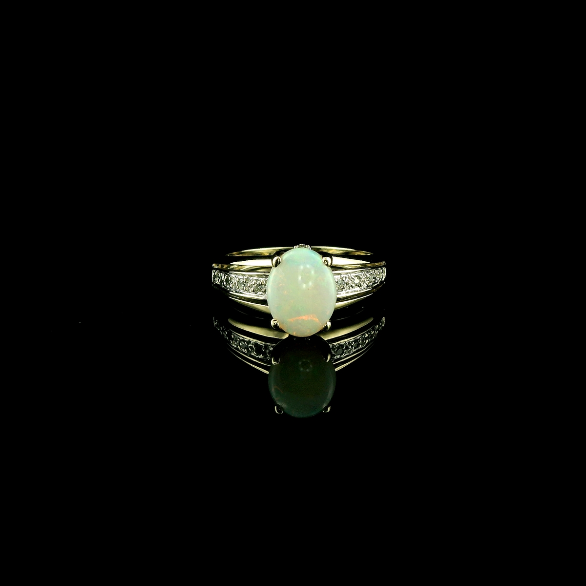 Vintage 9ct Gold Opal and Diamond Ring