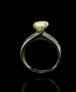 Vintage 9ct Gold Opal and Diamond Ring
