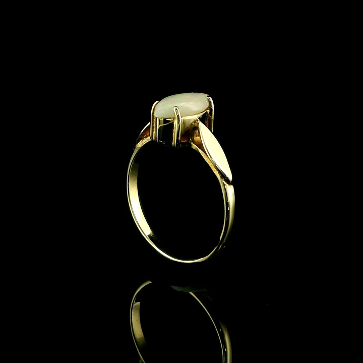 Vintage 9ct Gold Marquise Opal Ring