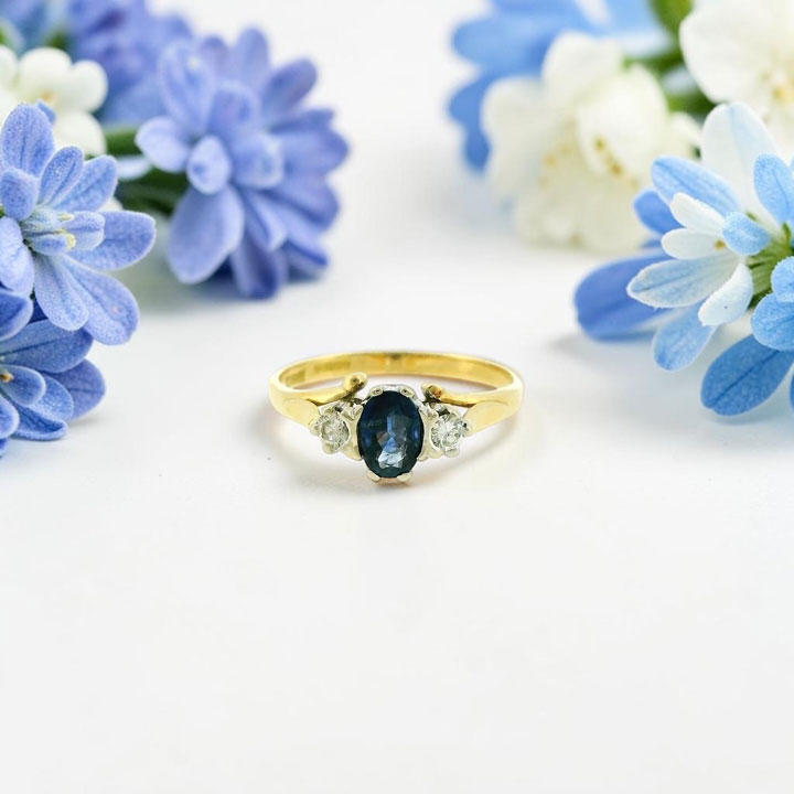 Vintage 18ct Gold Sapphire Diamond Ring